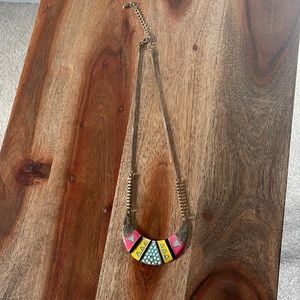 Gold necklace with pretty design